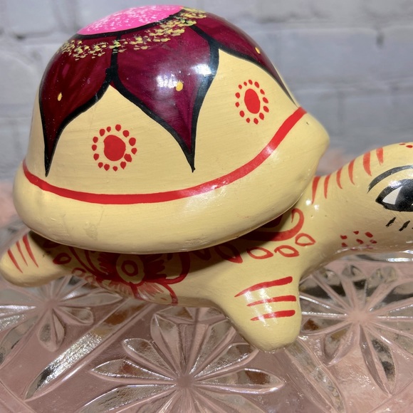 Hand painted Turtle clay Talavera trinket storage jewelry box - Picture 5 of 13